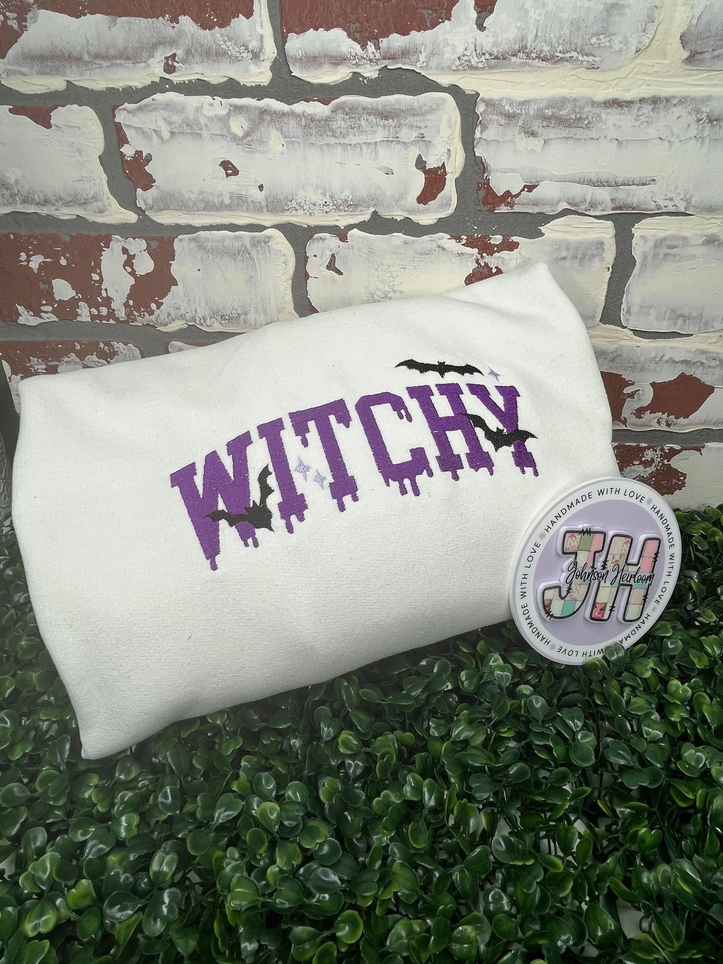 Witchy embroidered Crewneck Johnson Heirloom