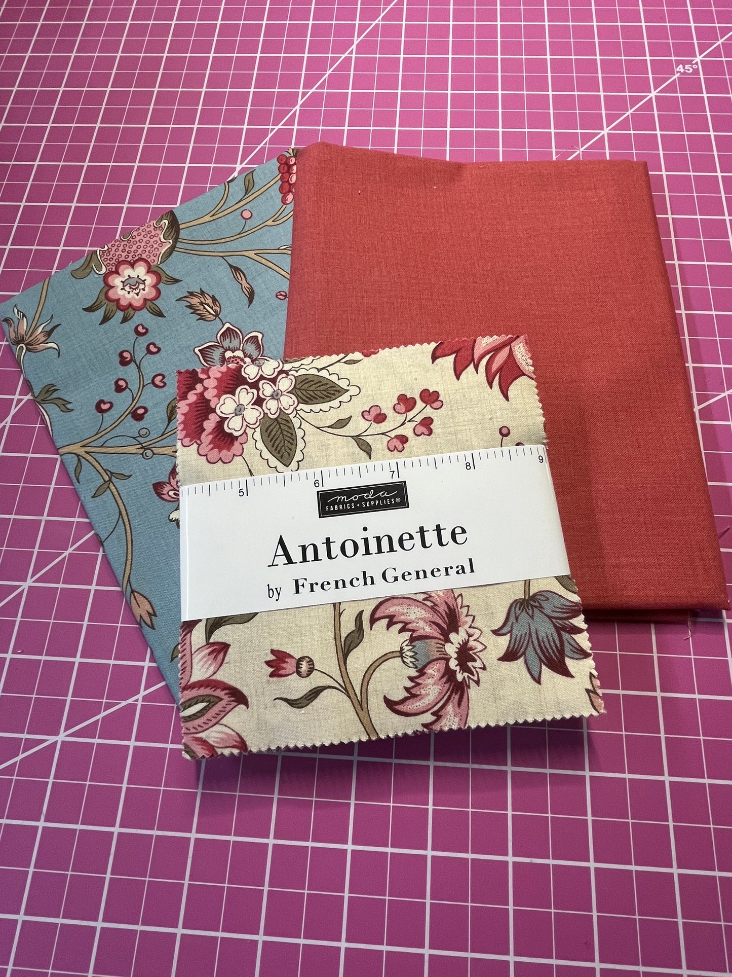 Antoinette PreCuts Quilt Box Stash Builder