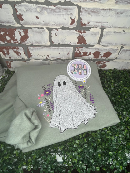 Ghost with wildflowers embroidered Crewneck Johnson Heirloom