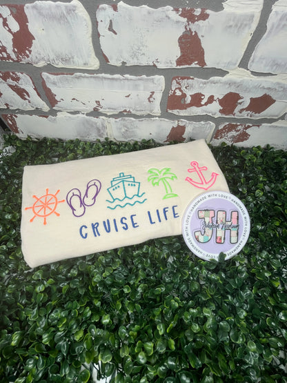 Cruise Life embroidered T-Shirt/Crewneck Johnson Heirloom