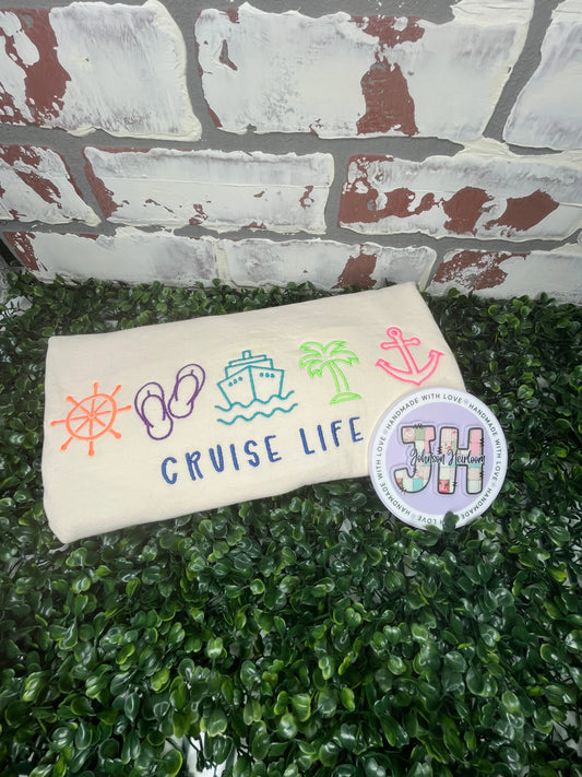 Cruise Life embroidered T-Shirt/Crewneck Johnson Heirloom