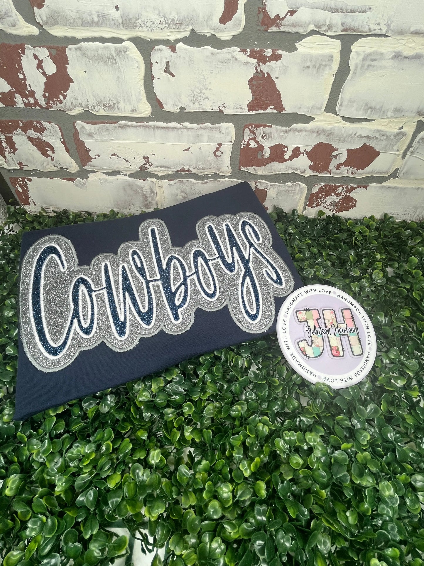 Cowboys embroidered T-Shirt/Crewneck Johnson Heirloom