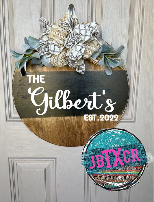 Custom Last name Wooden Round Door Sign w/ Magnetic Interchangeable Bow