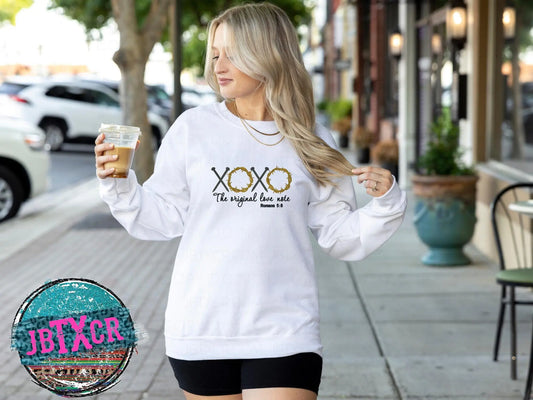 The Original Love Note Romans 5:8 embroidered T-Shirt/Crewneck